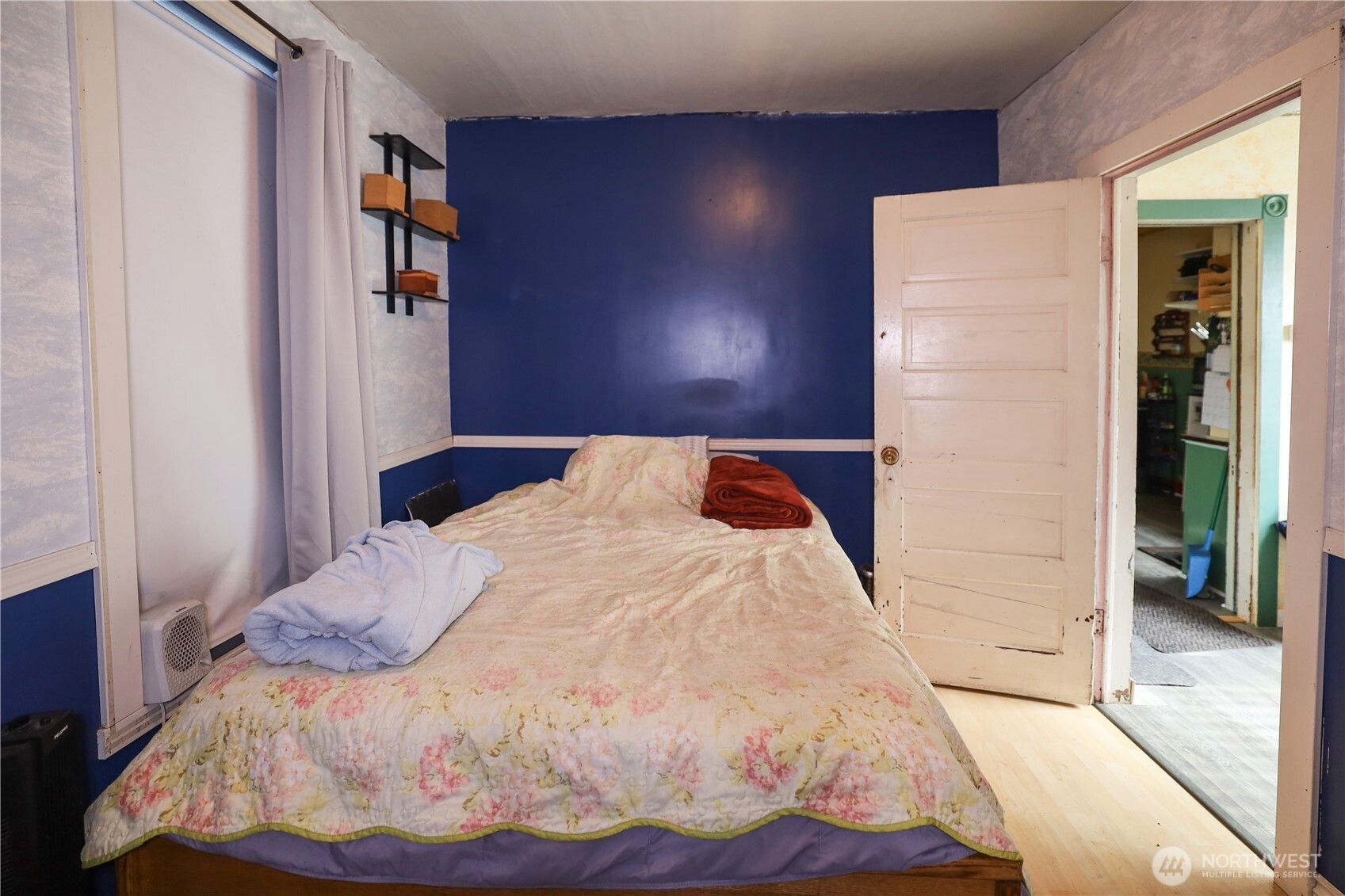 811 W Market Street Property Photo 10