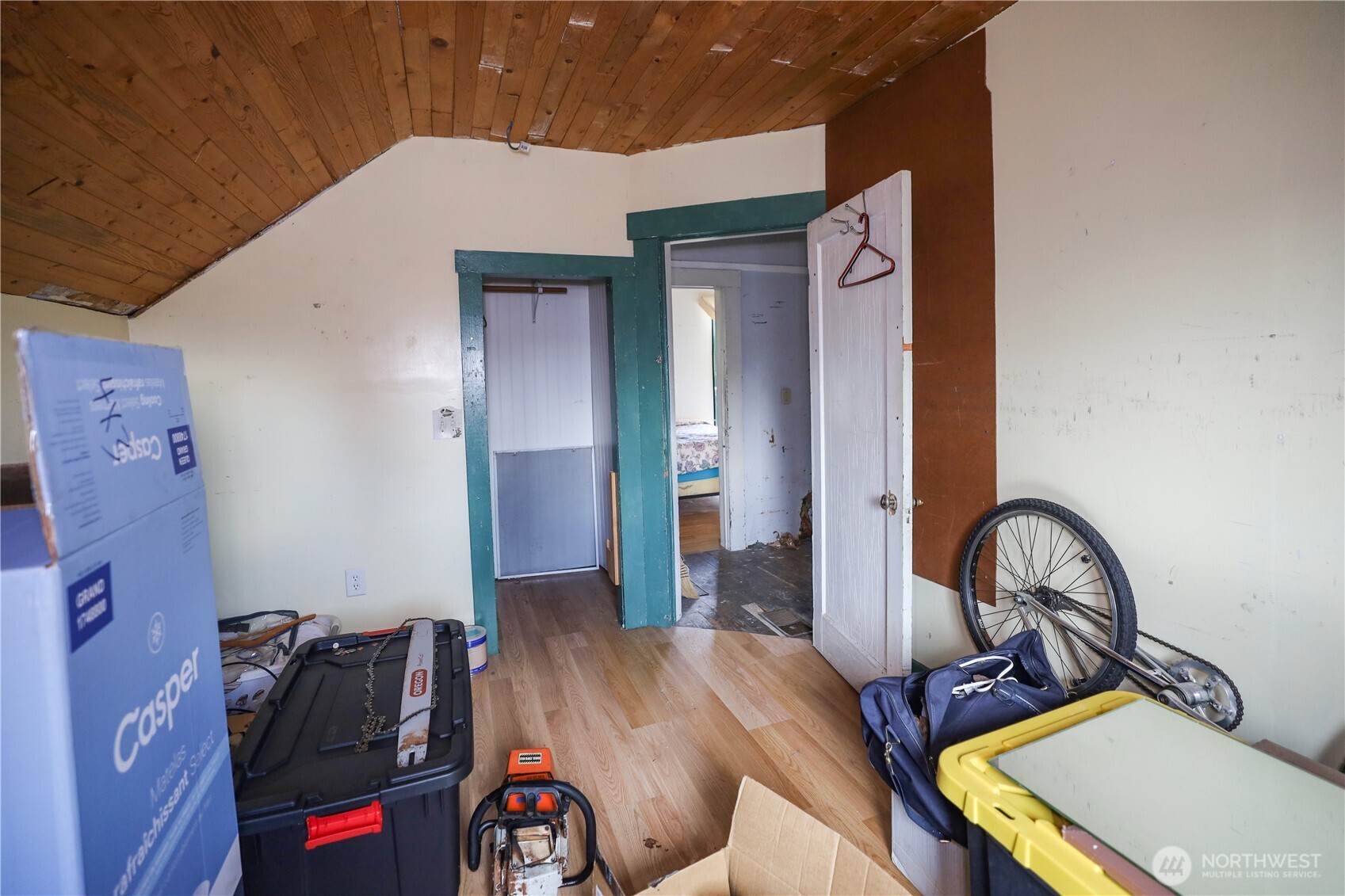 811 W Market Street Property Photo 18