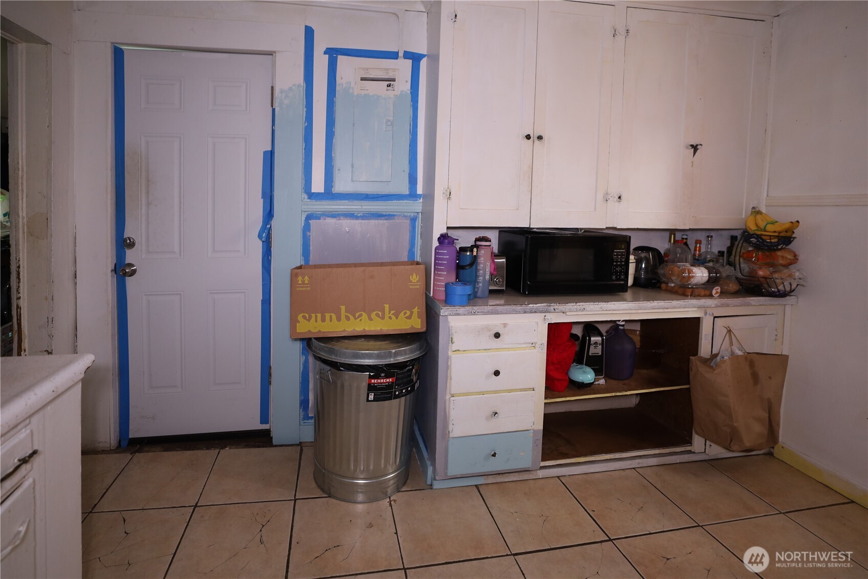 811 W Market Street Property Photo 23