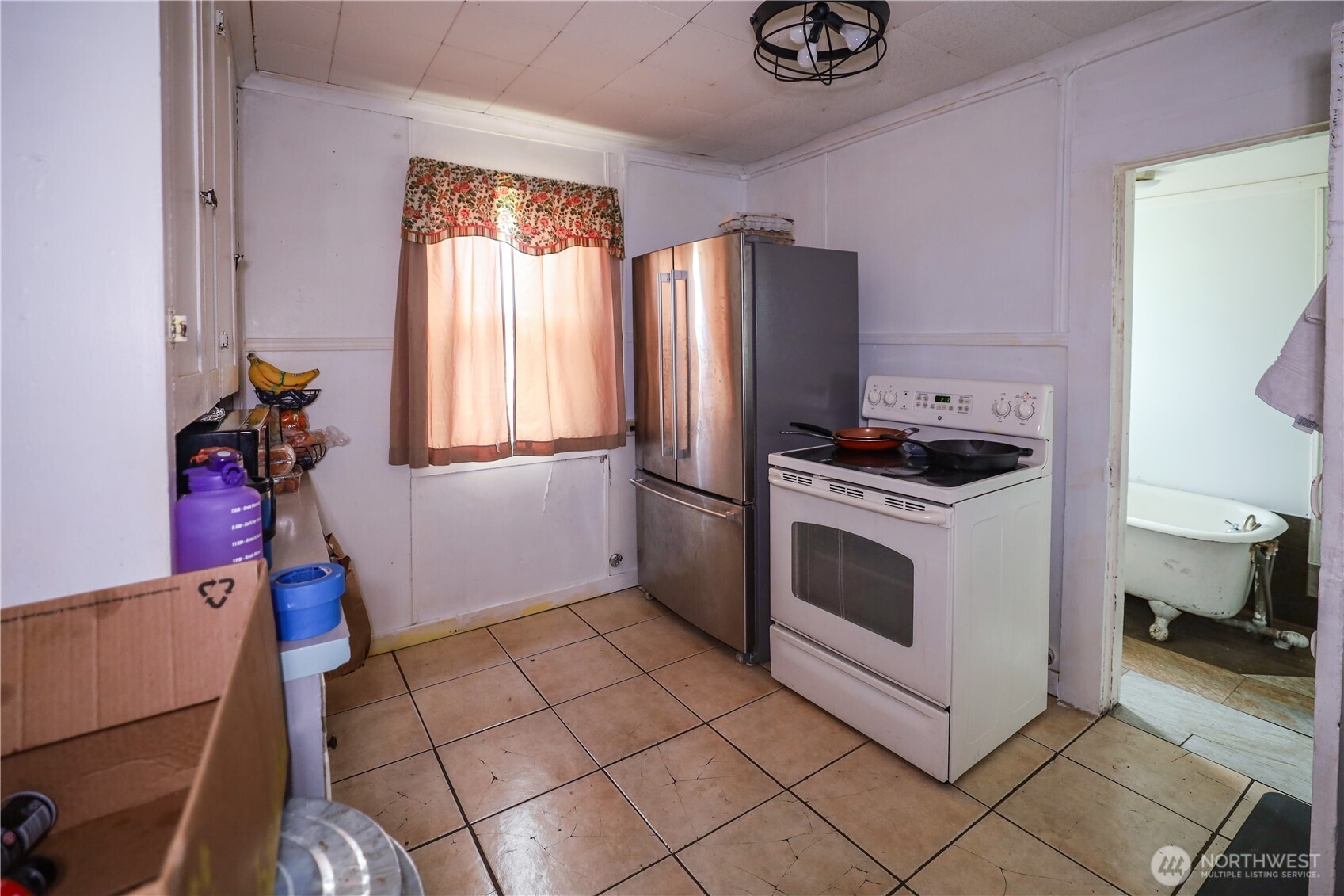 811 W Market Street Property Photo 24