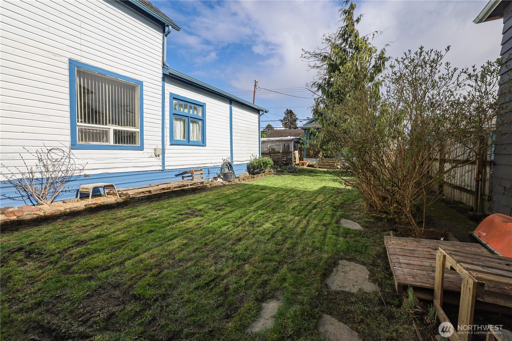 811 W Market Street Property Photo 30