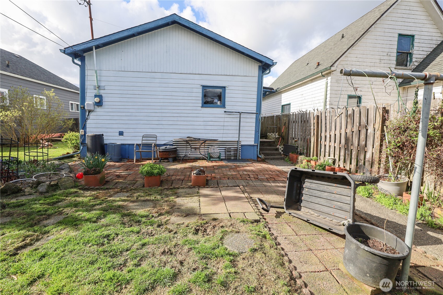 811 W Market Street Property Photo 31