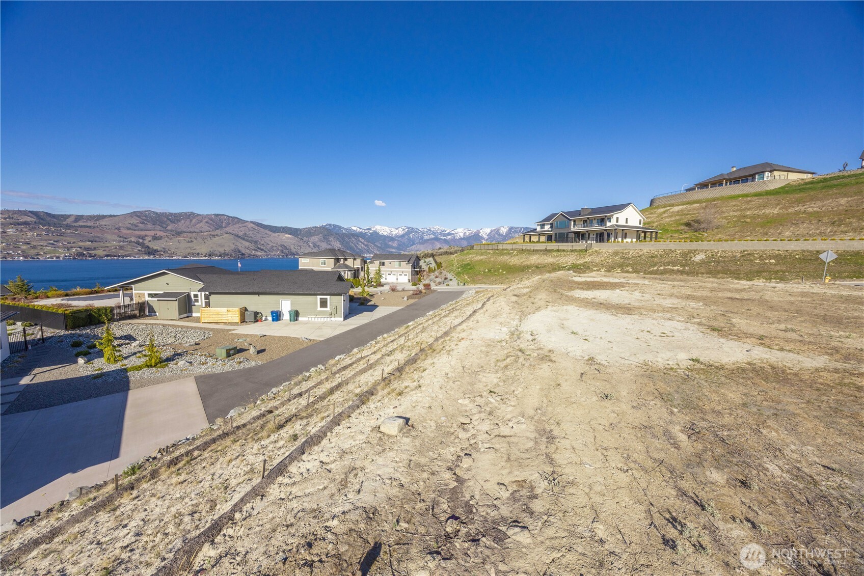 100 Waterview Drive Property Photo 15