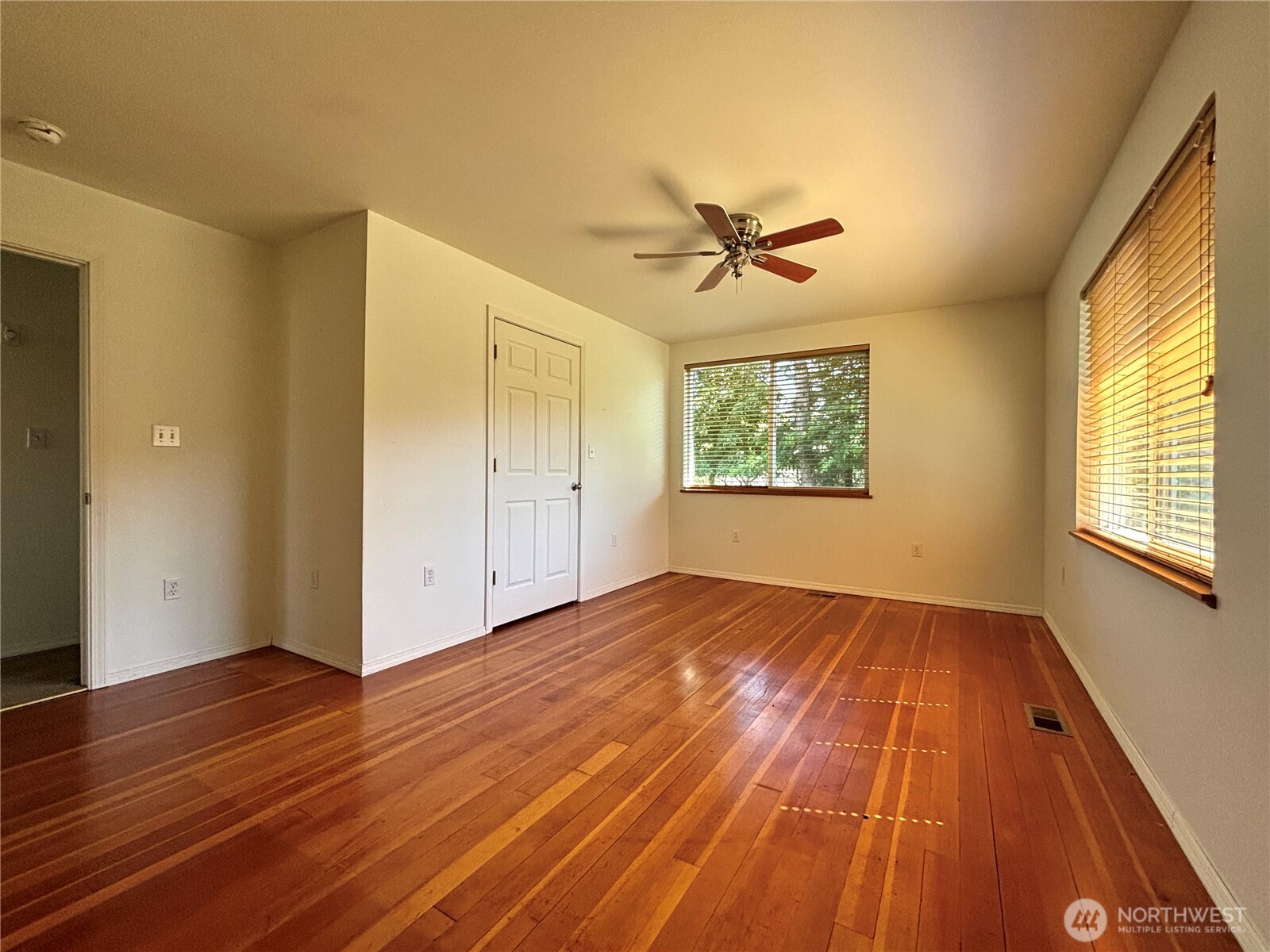 20548 Ne 22 Road Property Photo 27