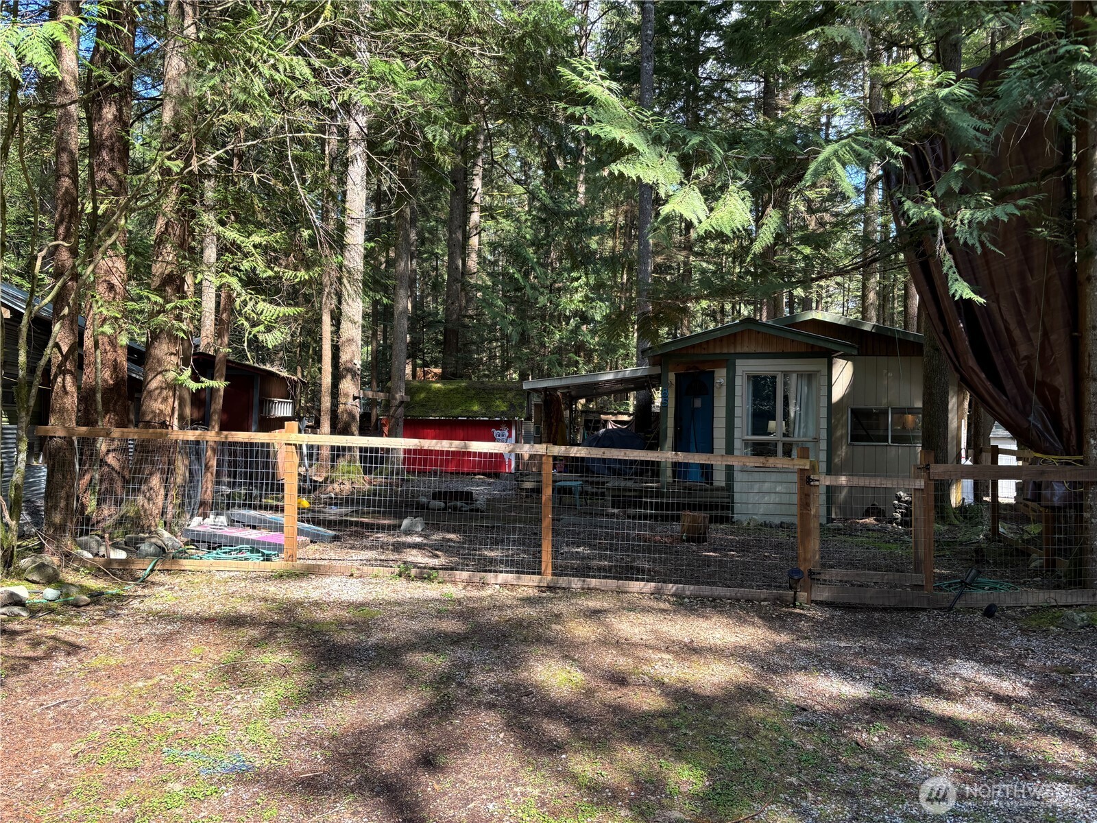 1085 Birch Lane Property Photo 1