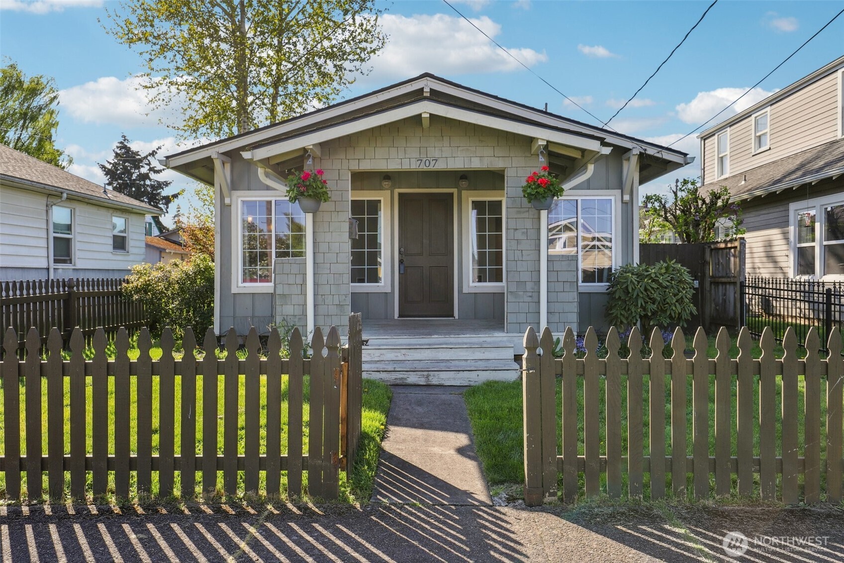 707 S 6th Avenue Property Photo