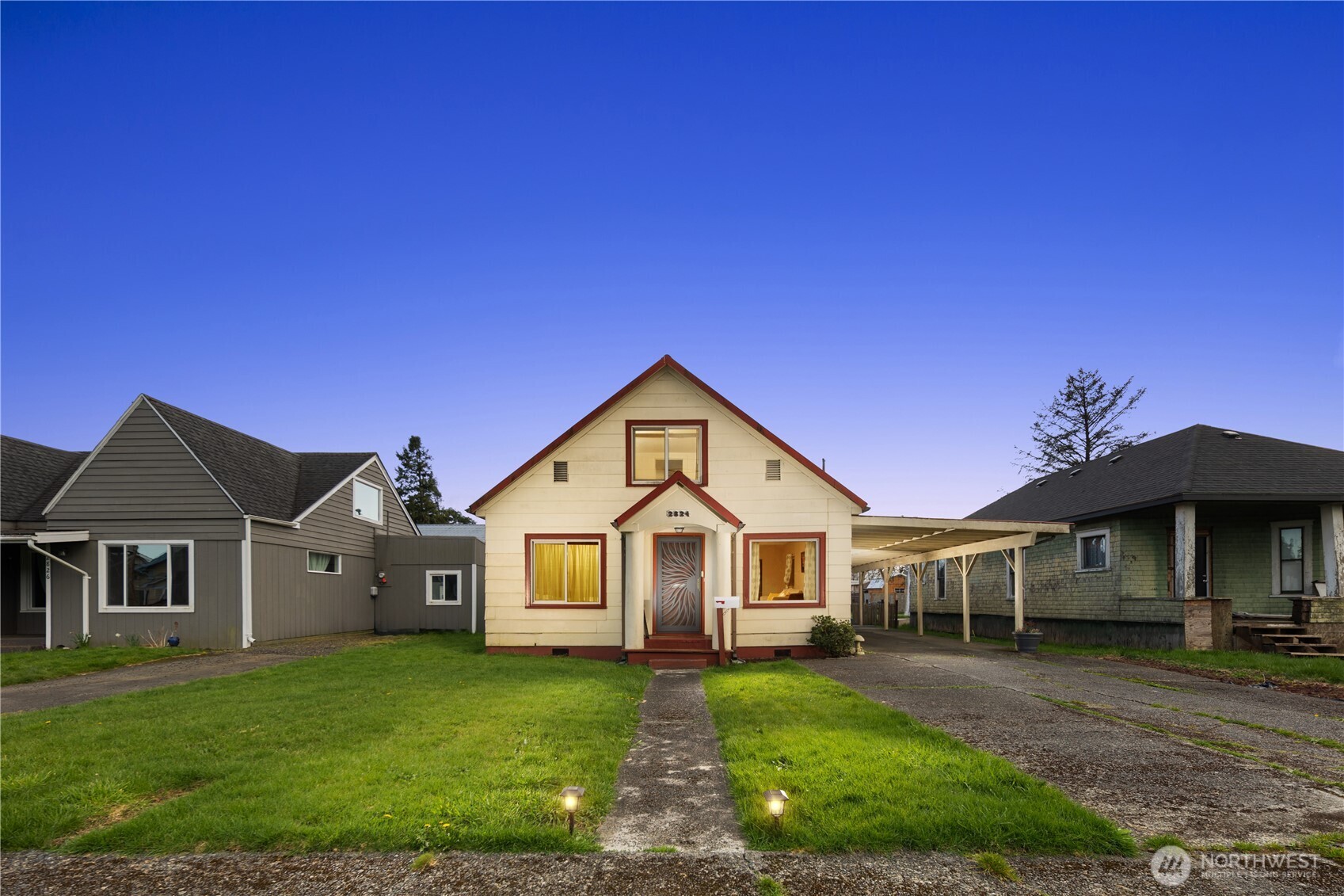 2824 Pacific Avenue Property Photo 1