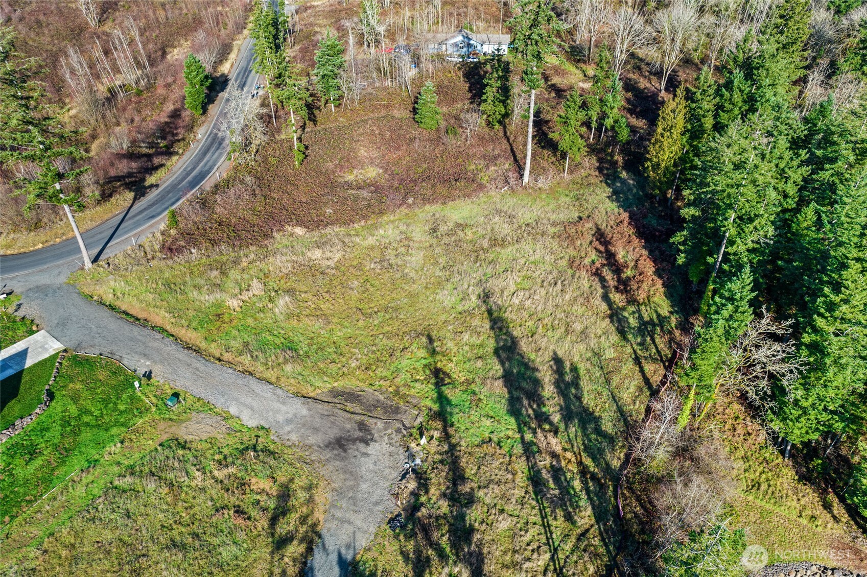 124 Tillicum Drive E Property Photo 6
