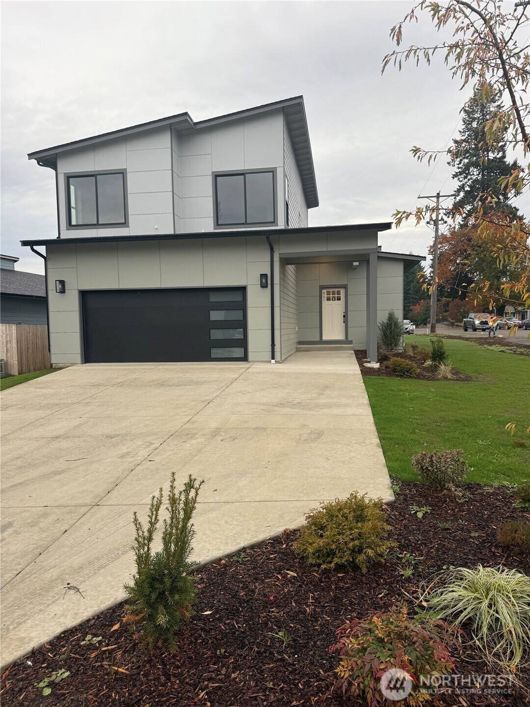 901 104th Street Ct Property Photo 1