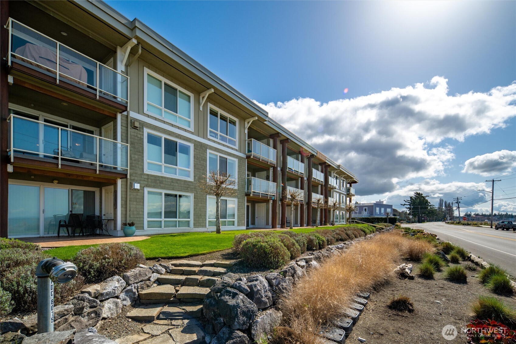 8075 Harborview Road 305 Property Photo 1
