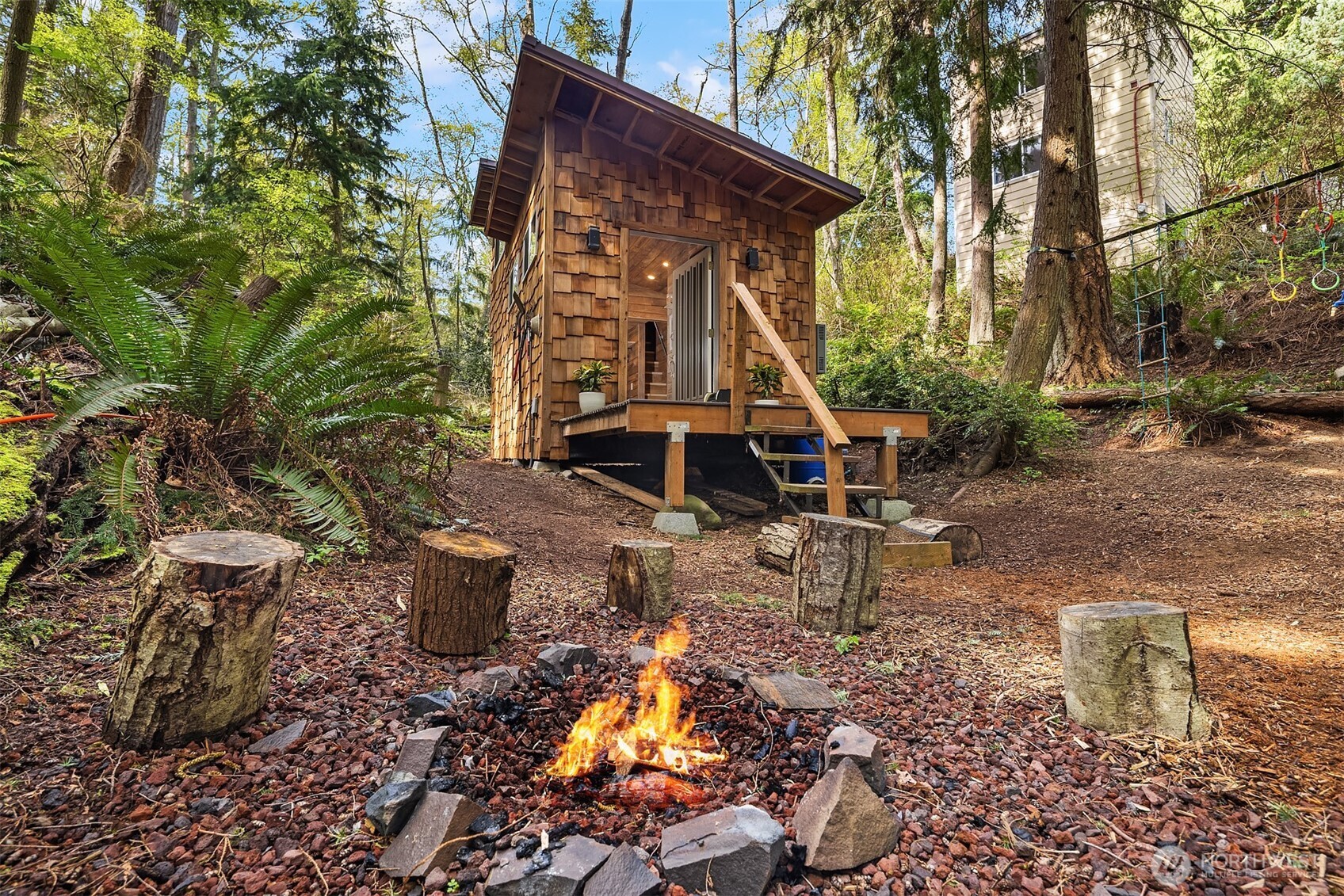 8042 Island Court Property Photo