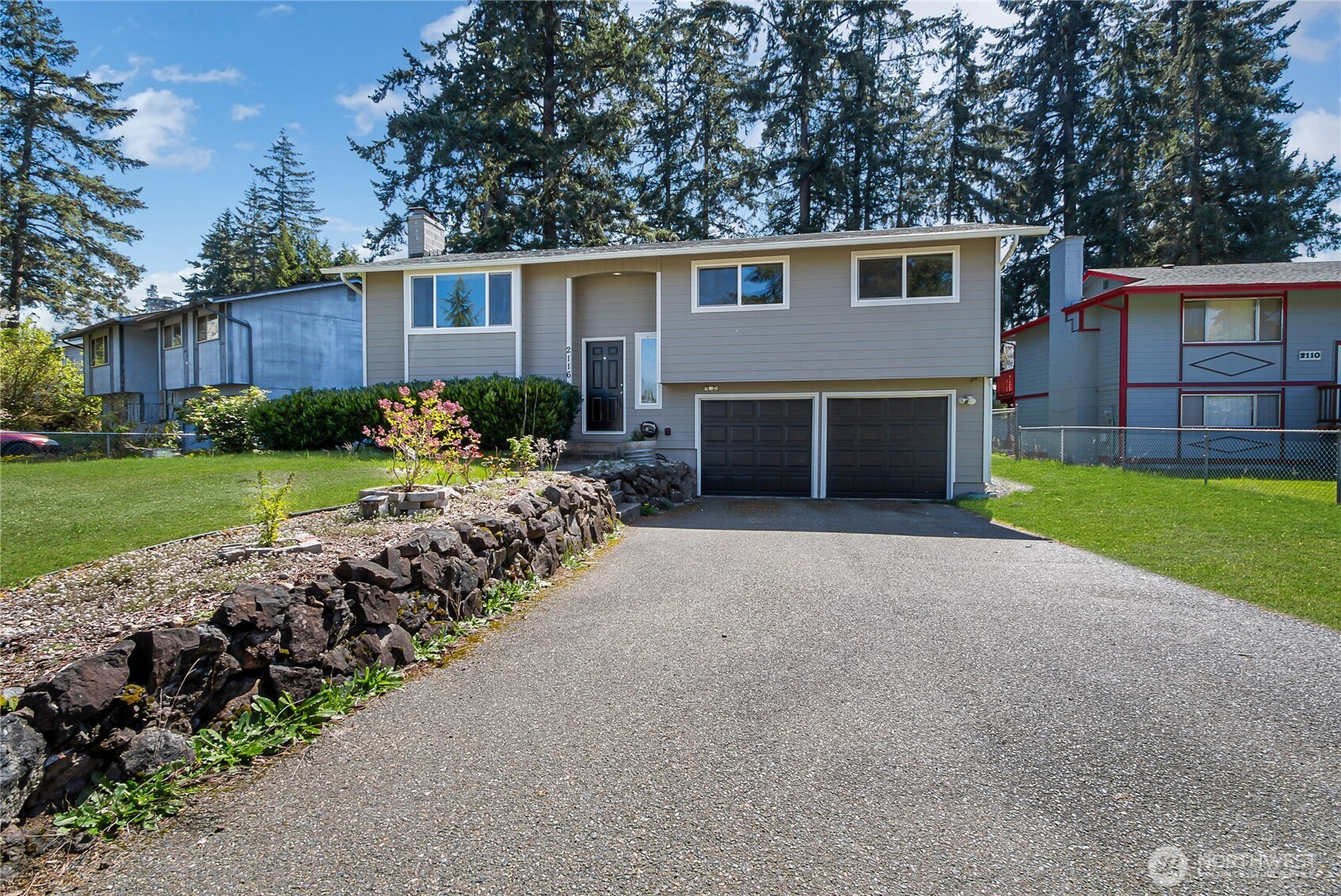 2116 E 150th Street Property Photo