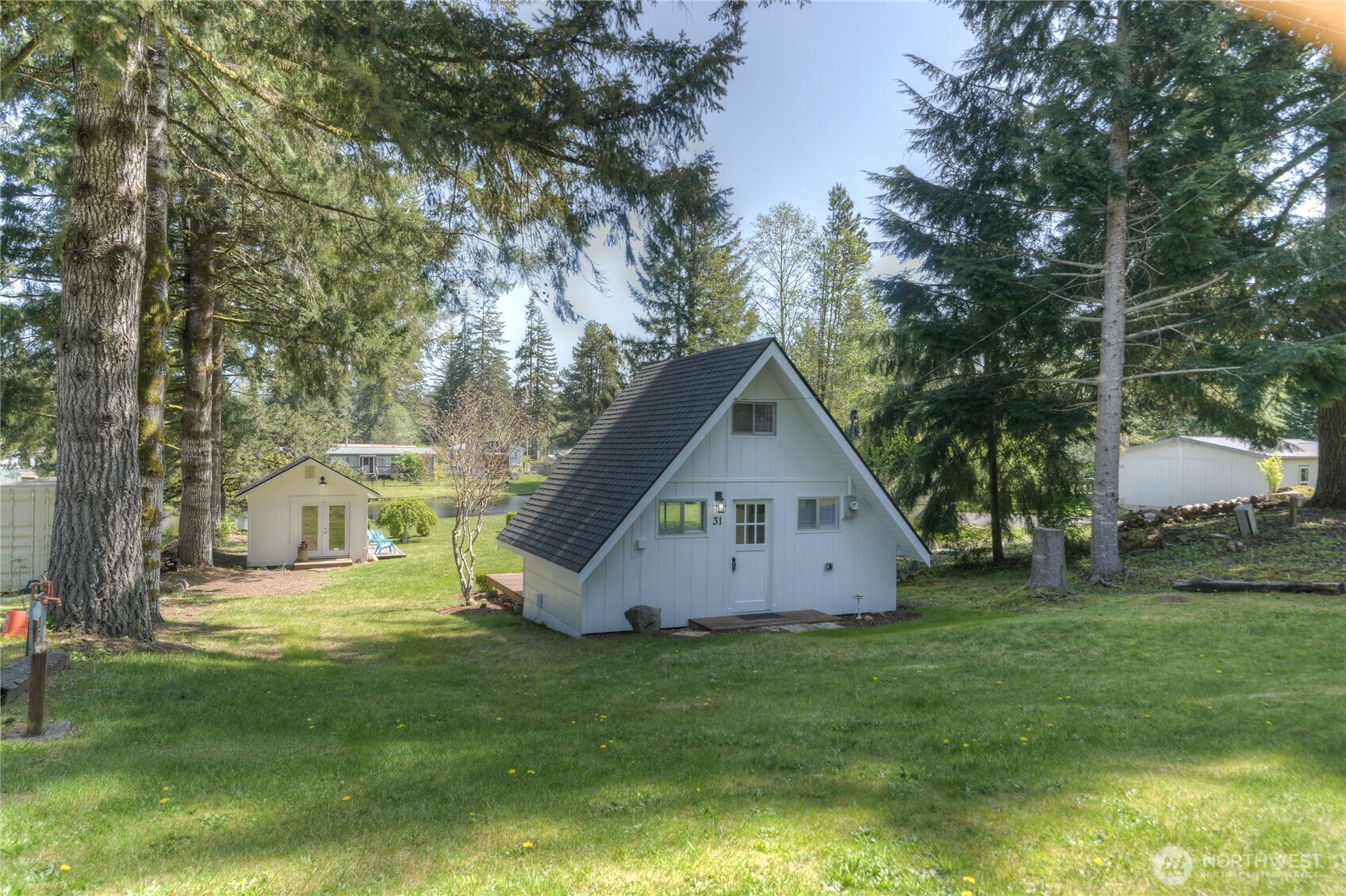 31 W Blakely Drive Property Photo 1