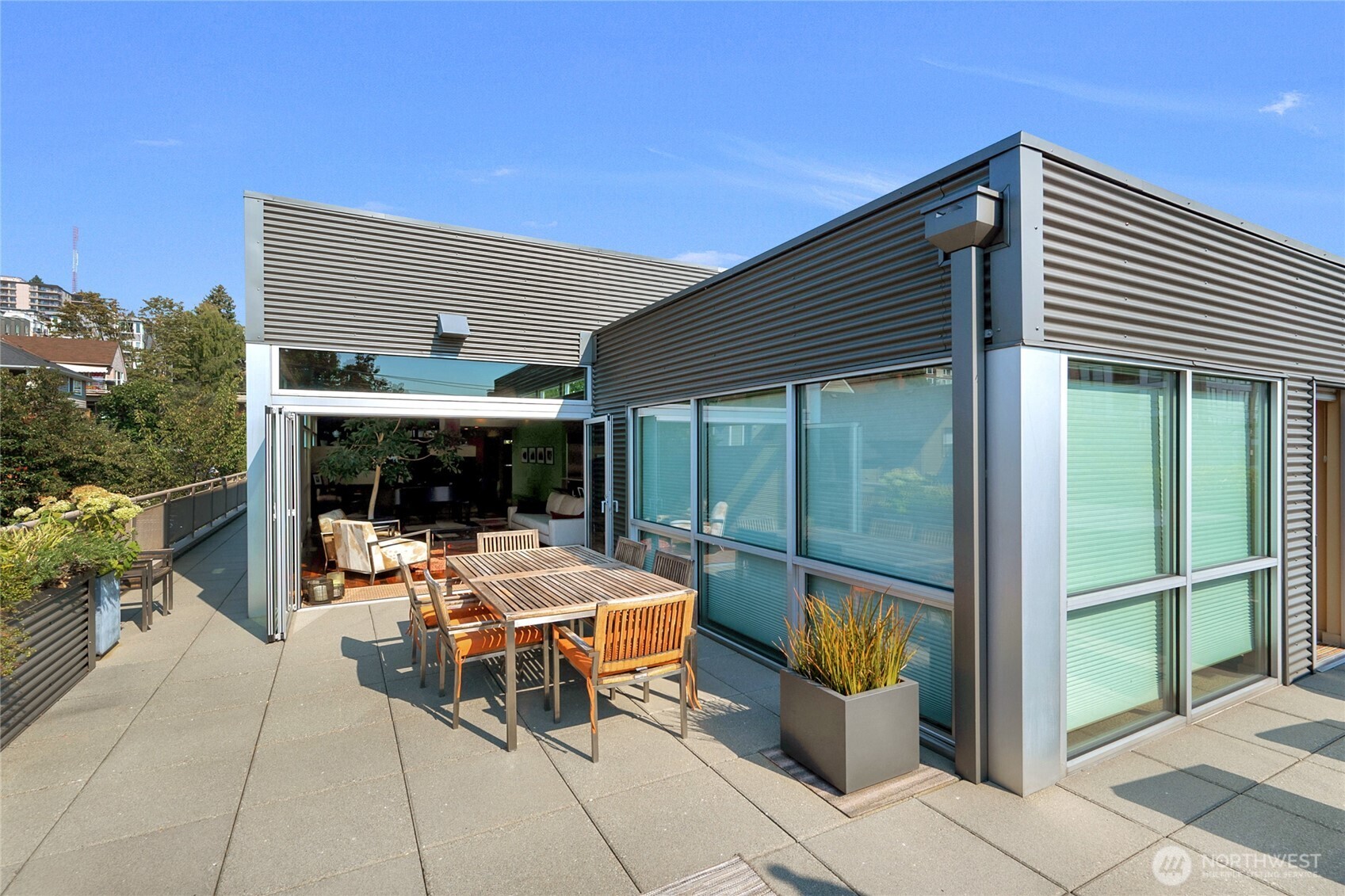 160 Roy Street Property Photo 11