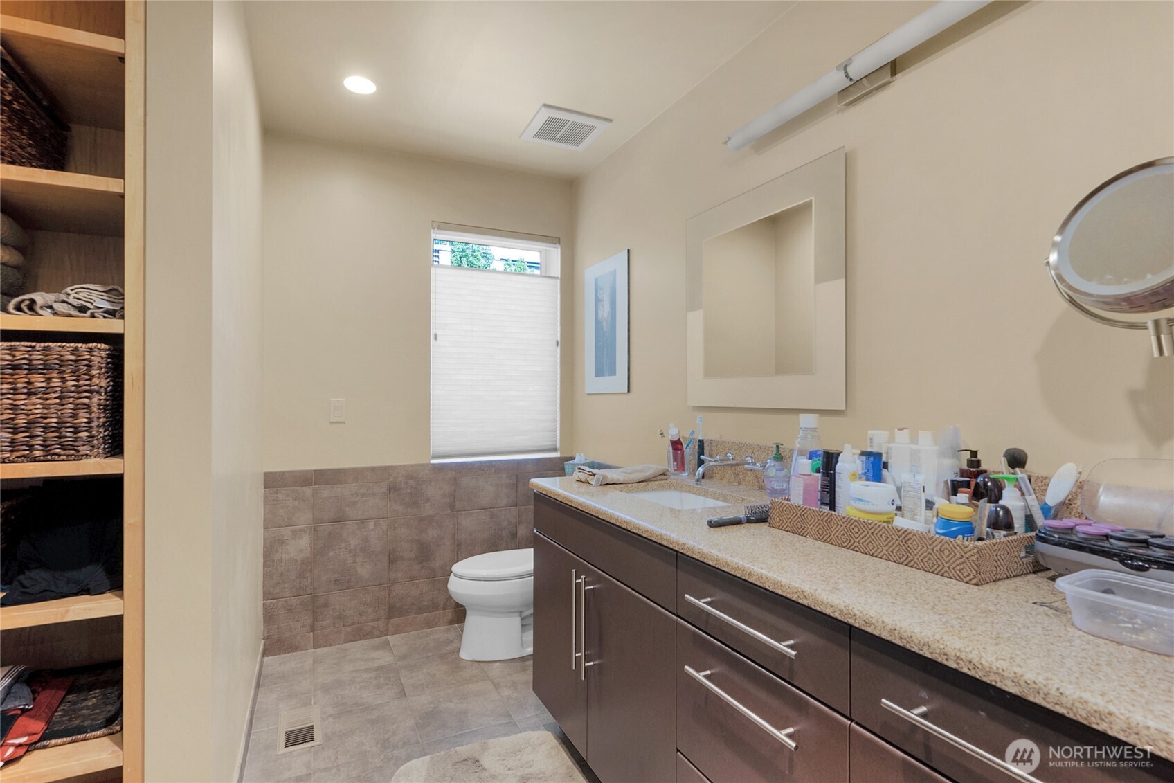 160 Roy Street Property Photo 19