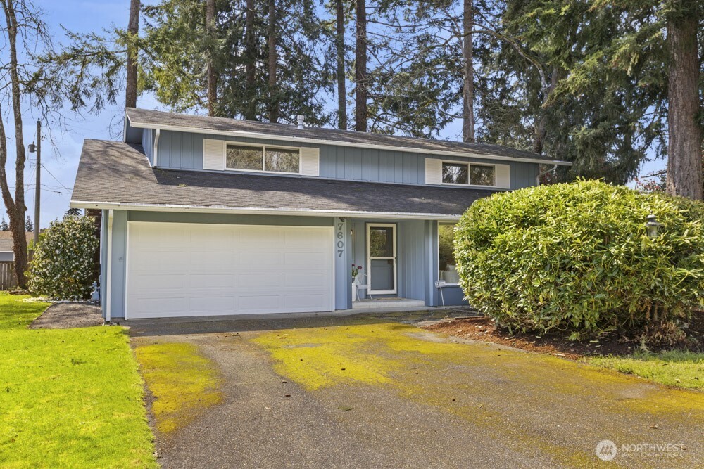 7607 Emerald Drive Property Photo 1