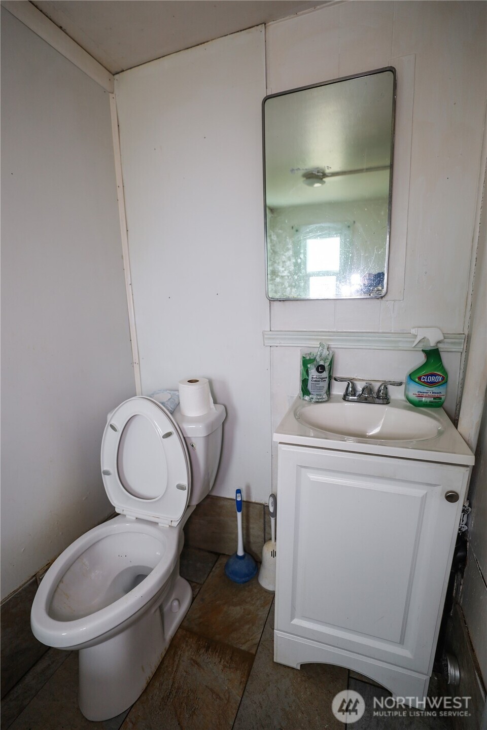 811 W Market Street Property Photo 31