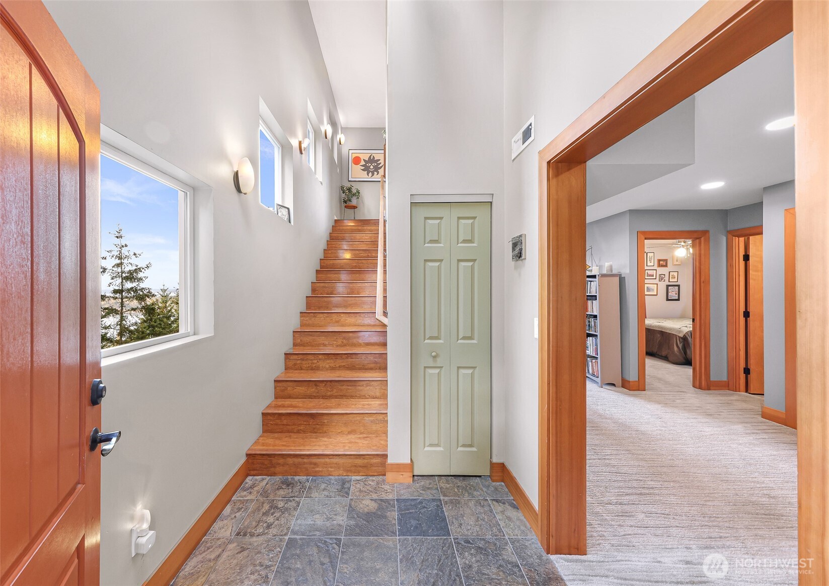 3040 Mt Vista Drive Property Photo 3