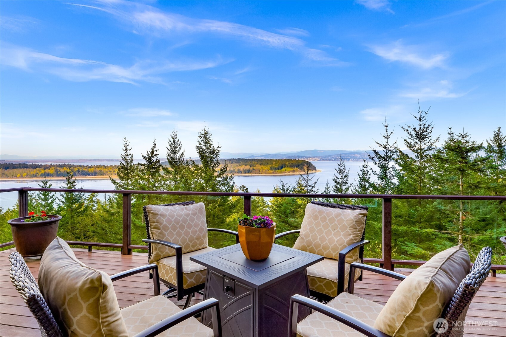 3040 Mt Vista Drive Property Photo 6