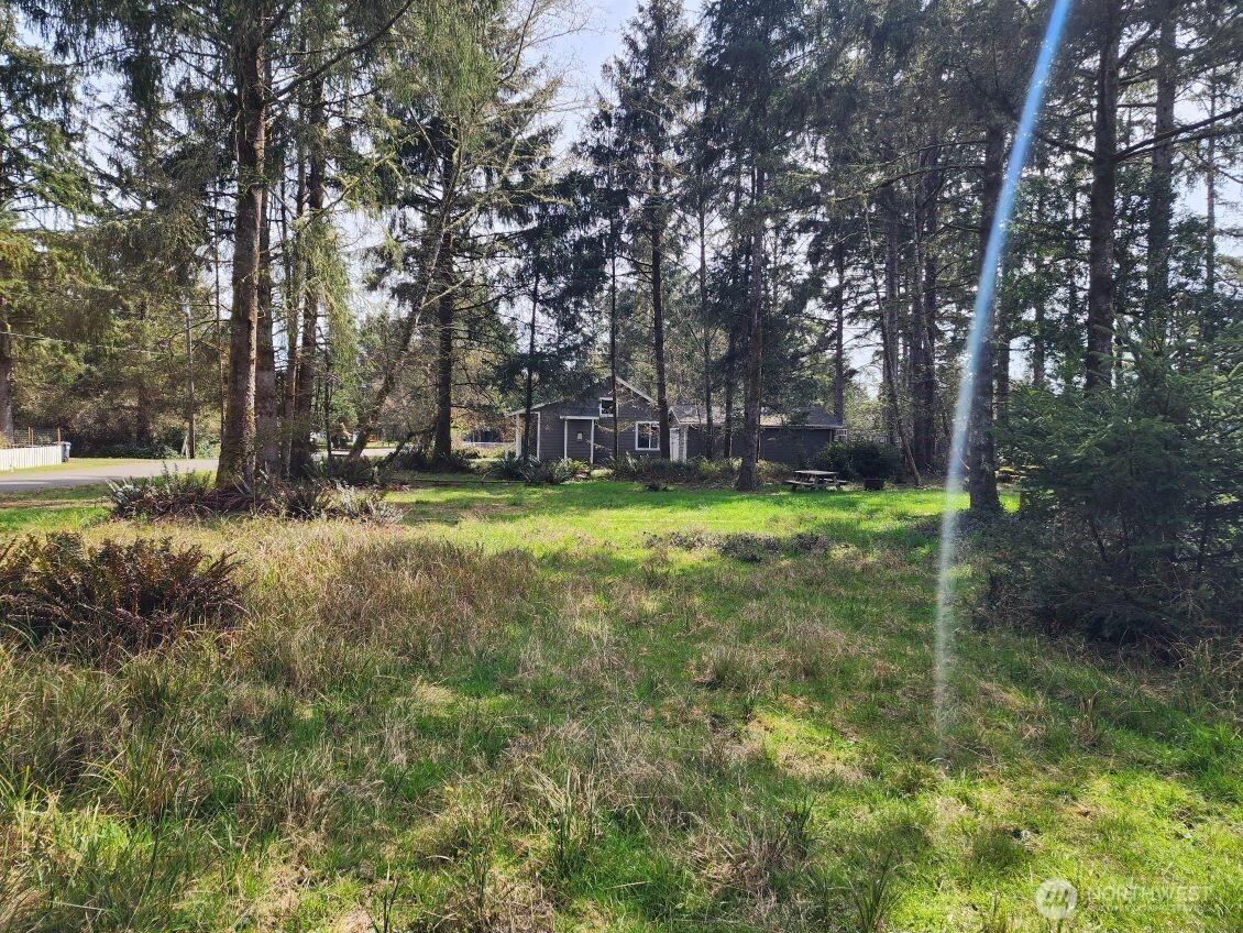 661 Sollecks Avenue Property Photo 6