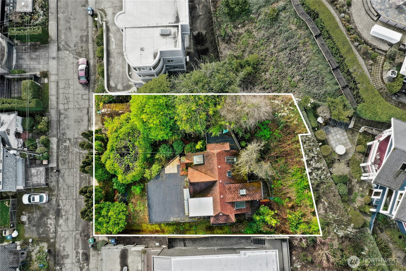 1715 Victoria Avenue Property Photo 4