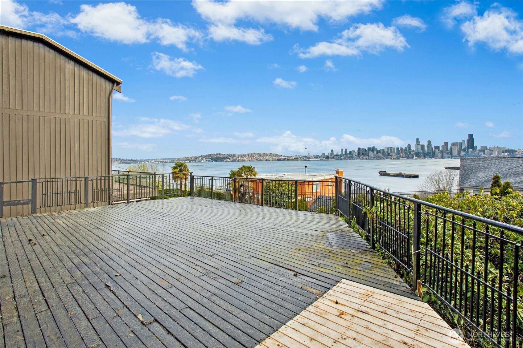 1715 Victoria Avenue Property Photo 8