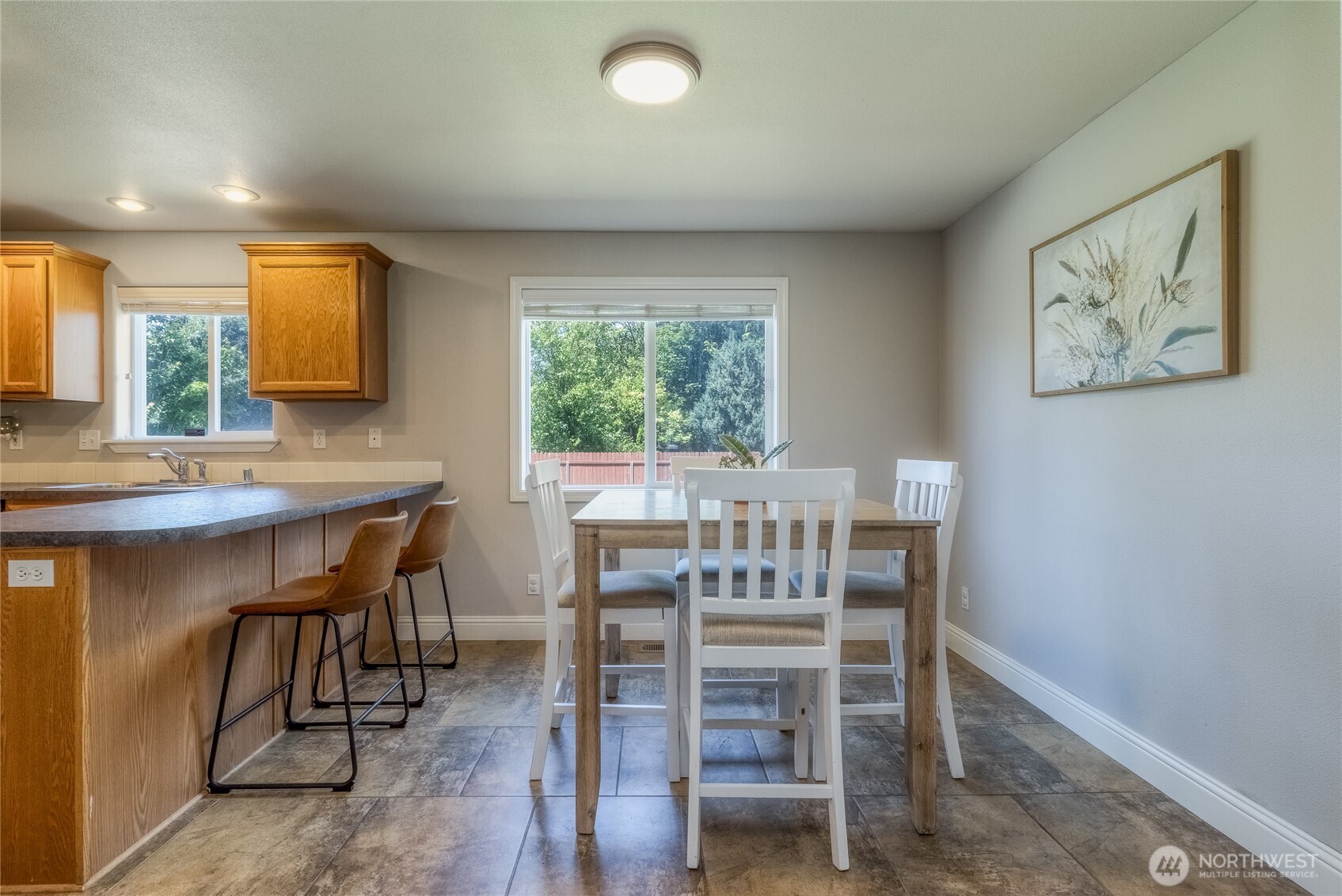 2335 Hawk Drive Property Photo 5