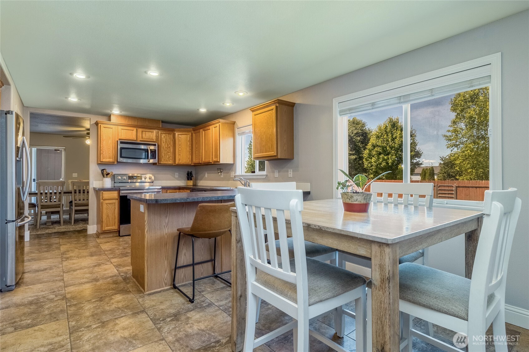 2335 Hawk Drive Property Photo 6