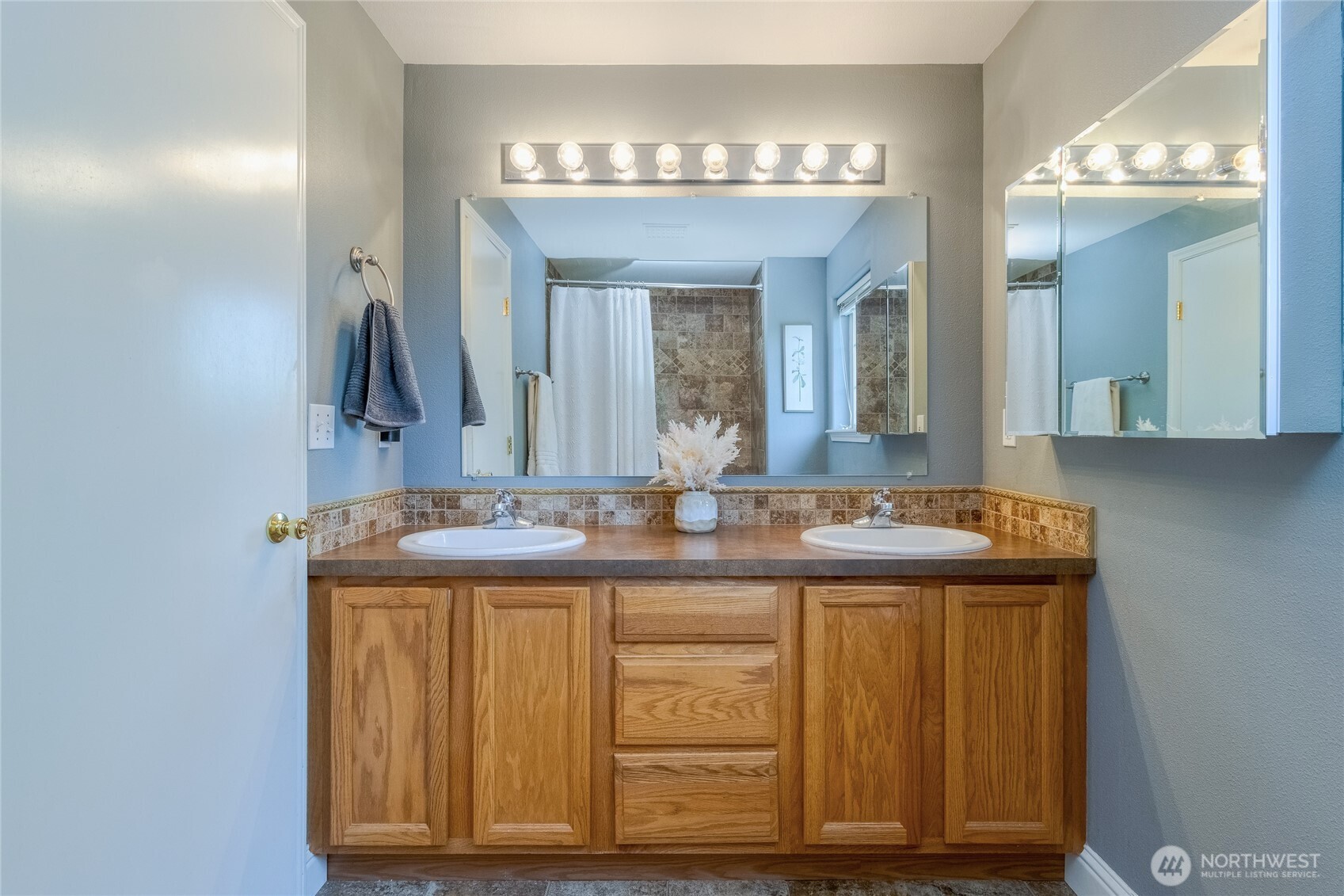 2335 Hawk Drive Property Photo 16