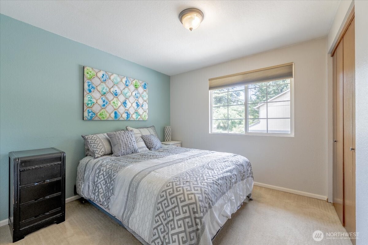 515 N 188th Street Property Photo 19