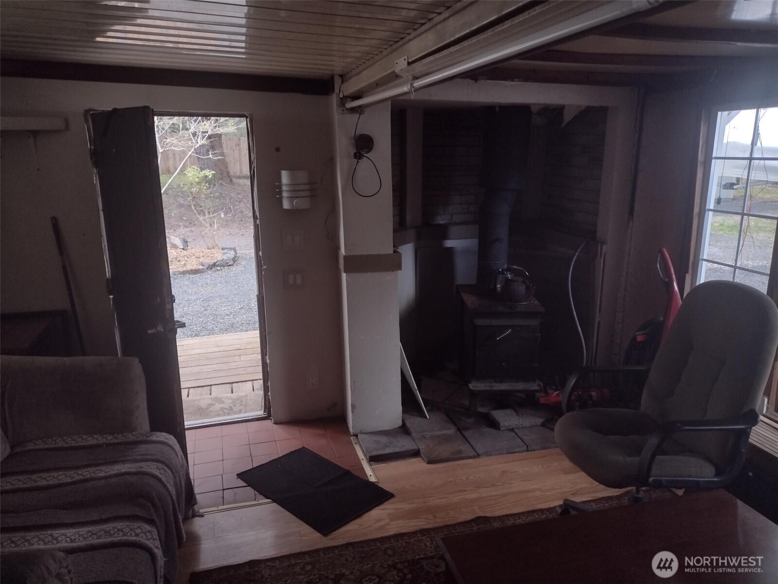 581 E Lakeshore Drive Property Photo 16