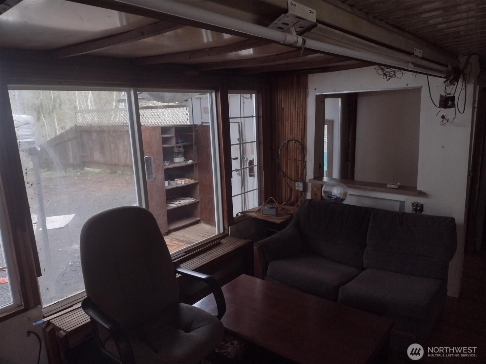 581 E Lakeshore Drive Property Photo 17