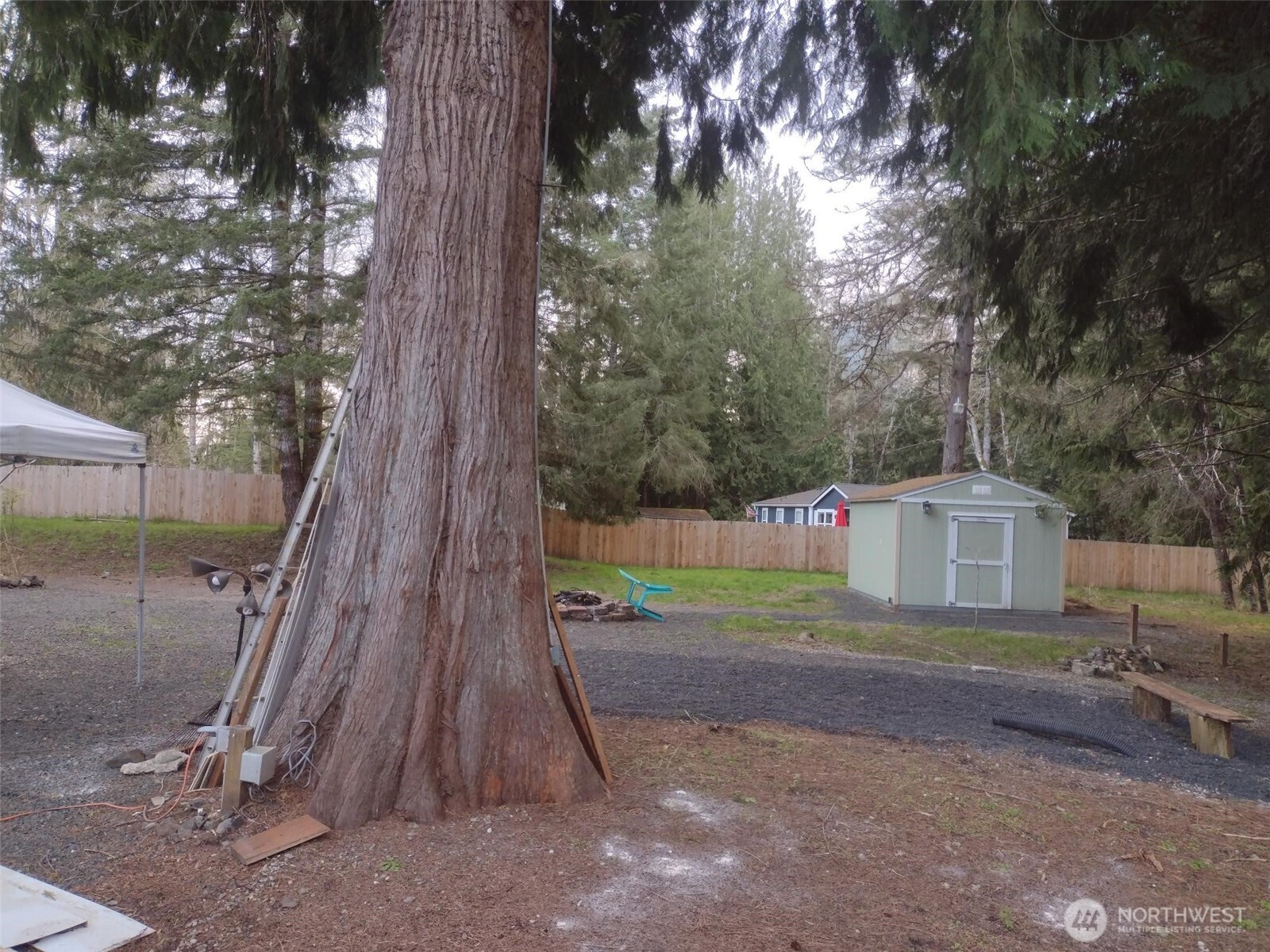 581 E Lakeshore Drive Property Photo 24
