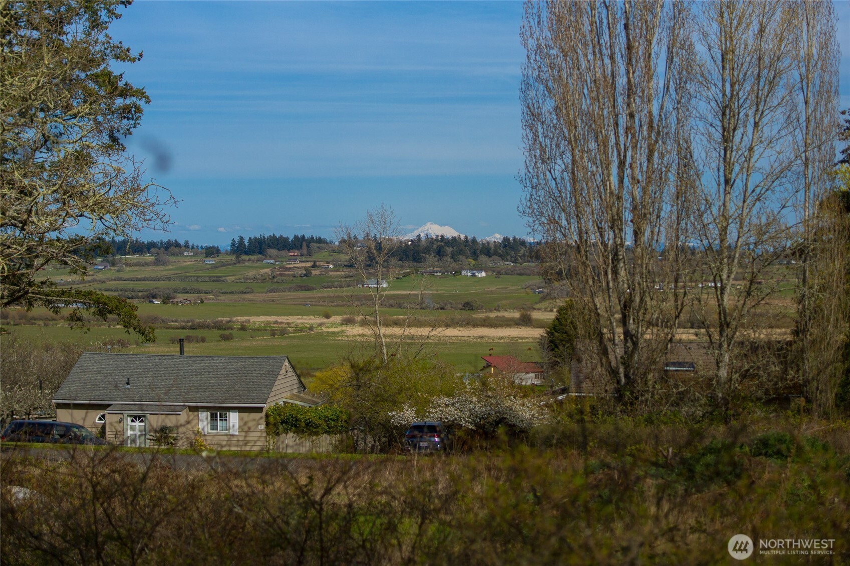 21 Ranchos Road Property Photo 3