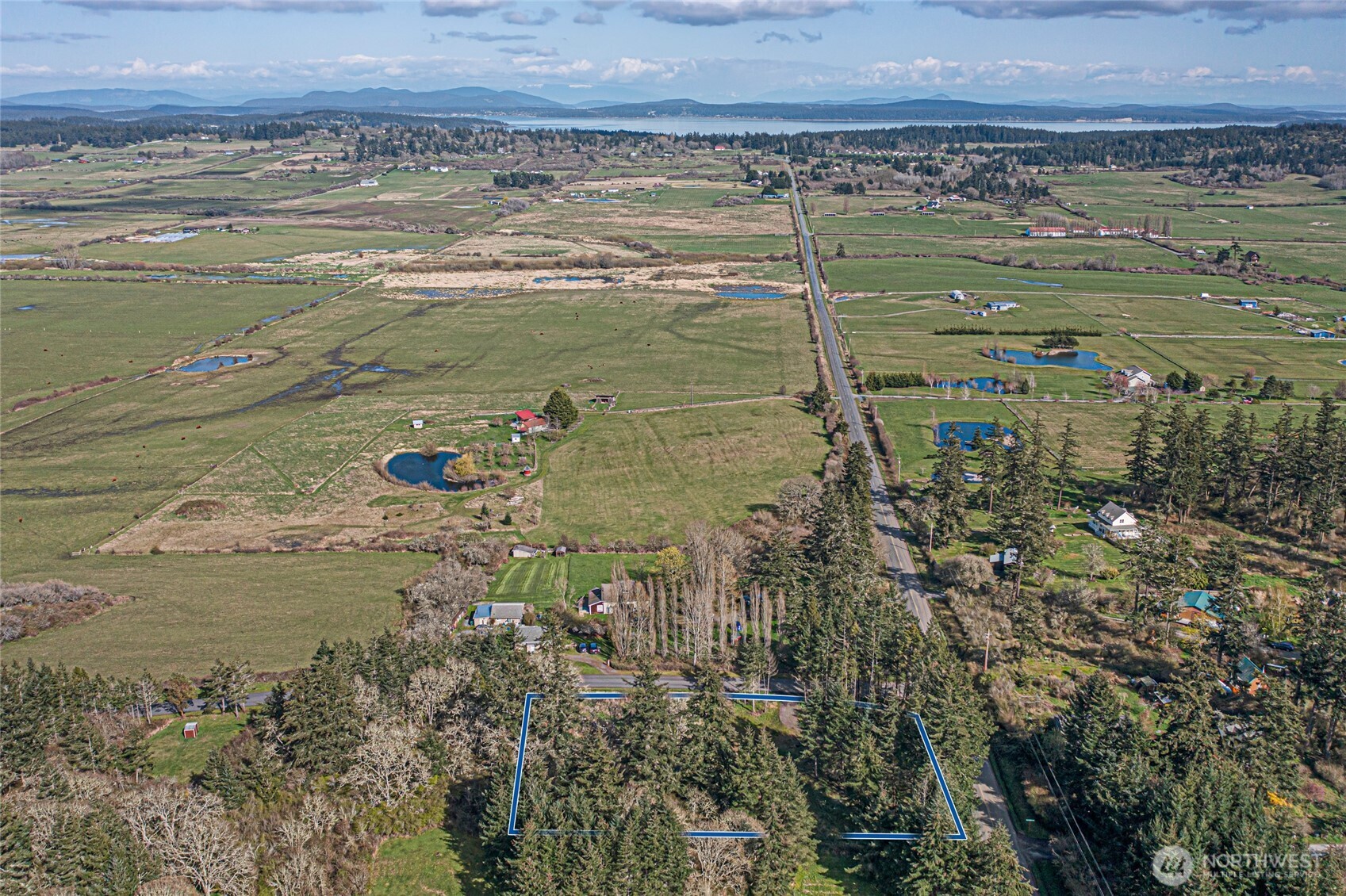 21 Ranchos Road Property Photo 12