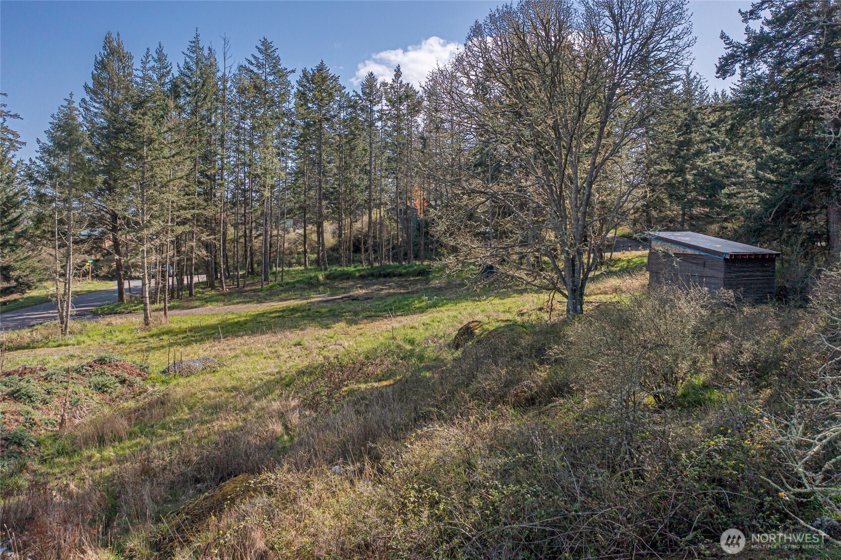 21 Ranchos Road Property Photo 14