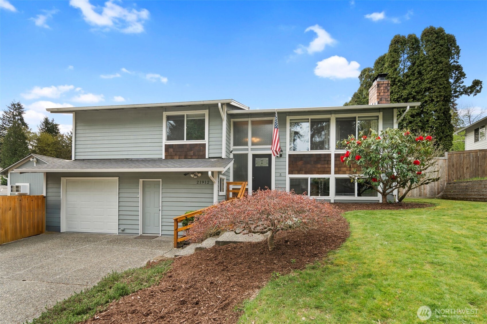 21912 1st Avenue Property Photo