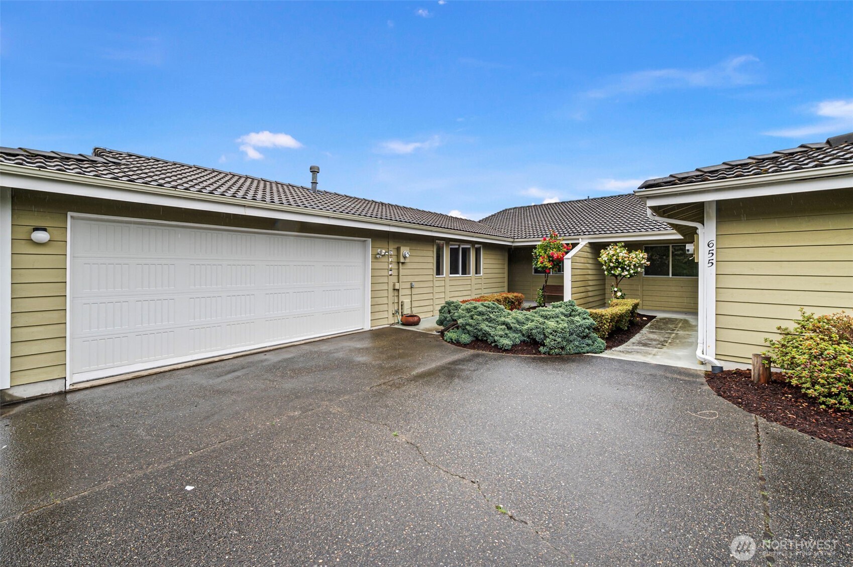 6551 6553 Snug Harbor Lane Property Photo