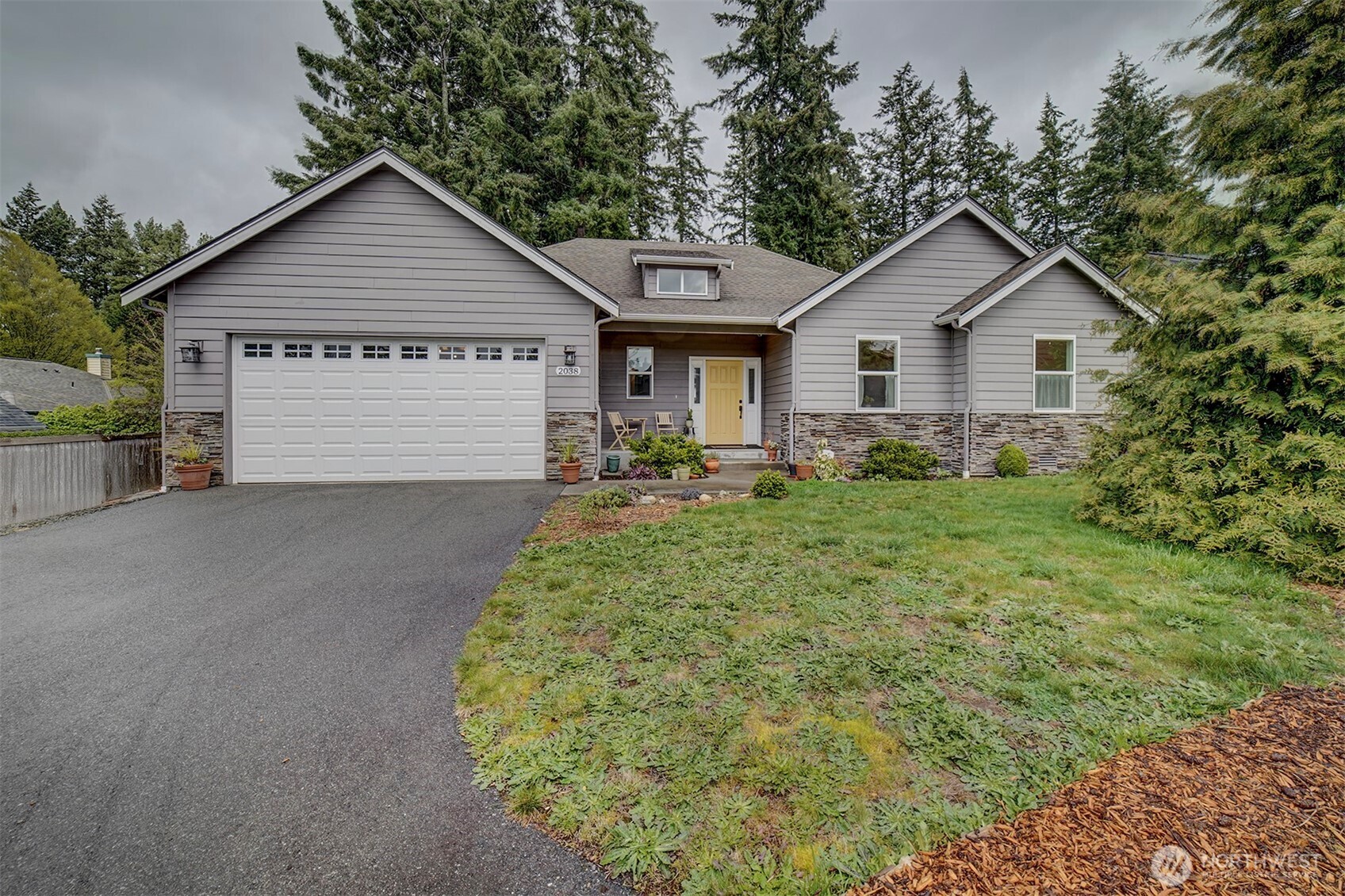 2038 Ne Laurie Vei Loop Property Photo