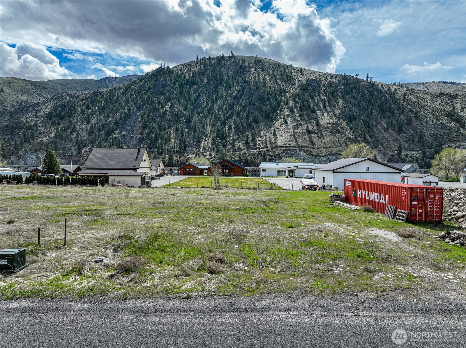 3906 Stayman Flats Road Property Photo 4