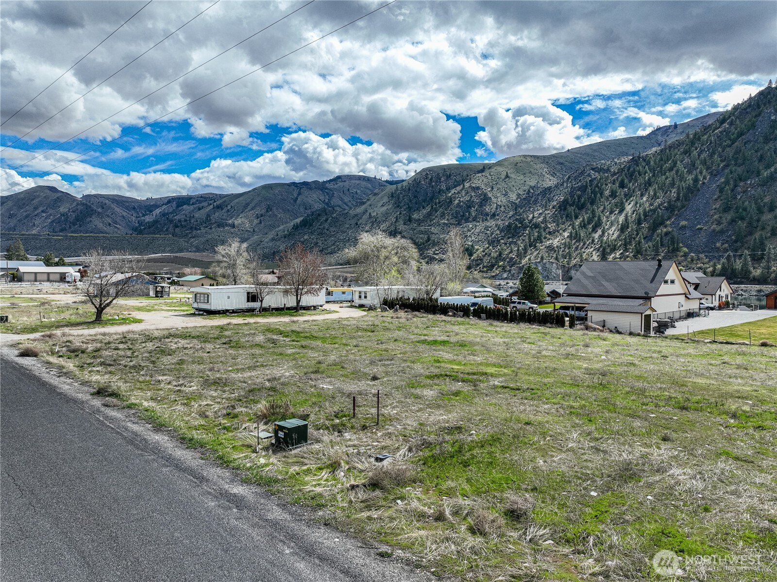 3920 Stayman Flats Road Property Photo 5