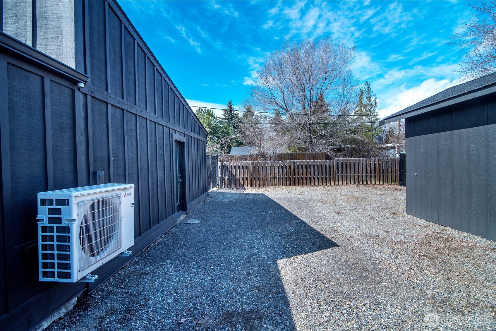 503 N Railroad Avenue Property Photo 14