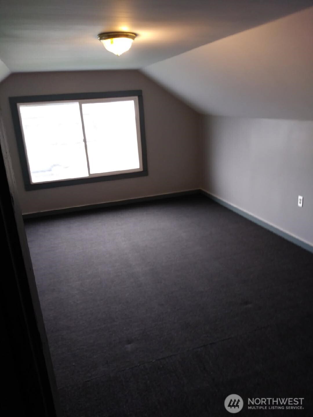 3025 Simpson Avenue Property Photo 8