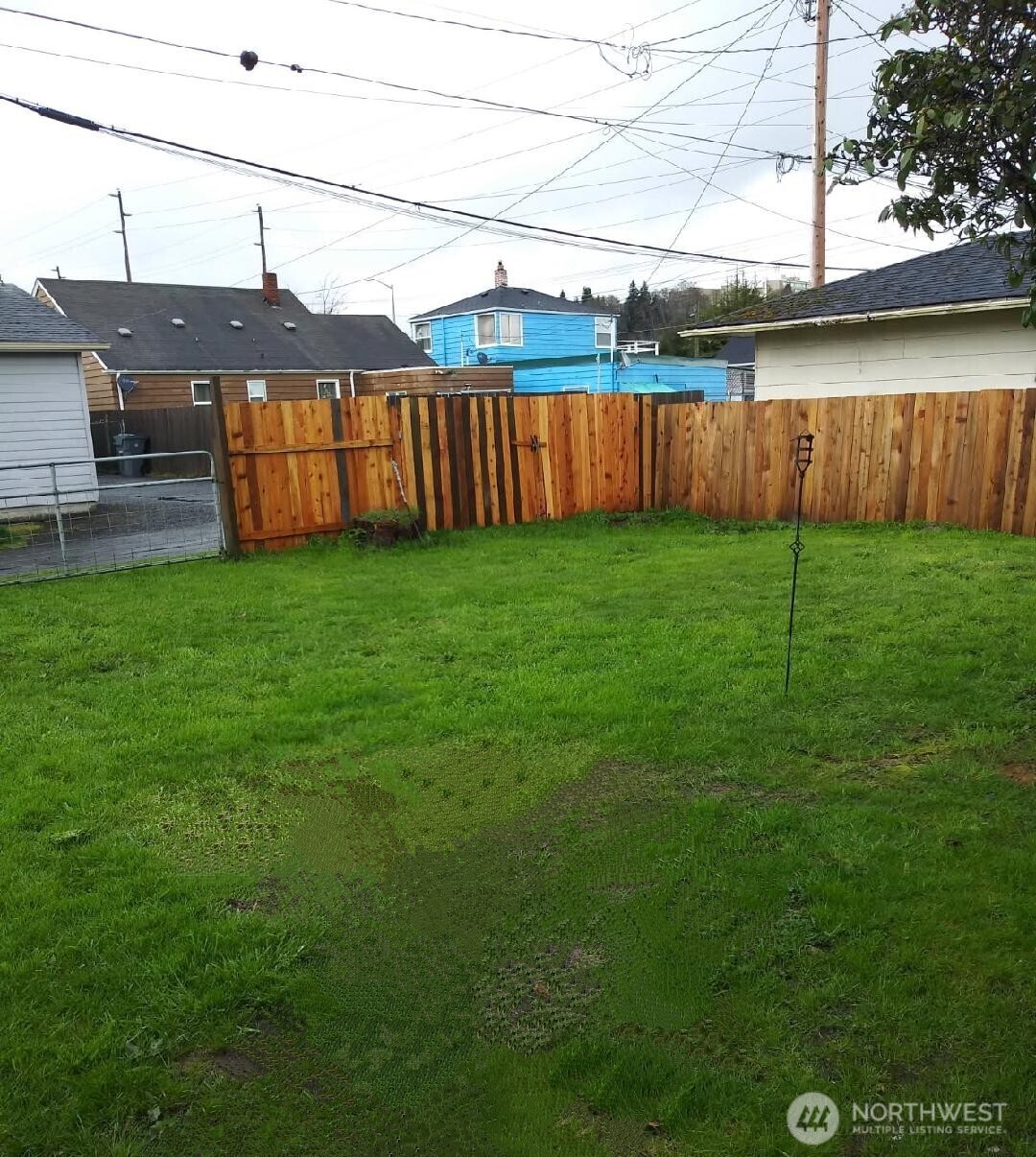 3025 Simpson Avenue Property Photo 9