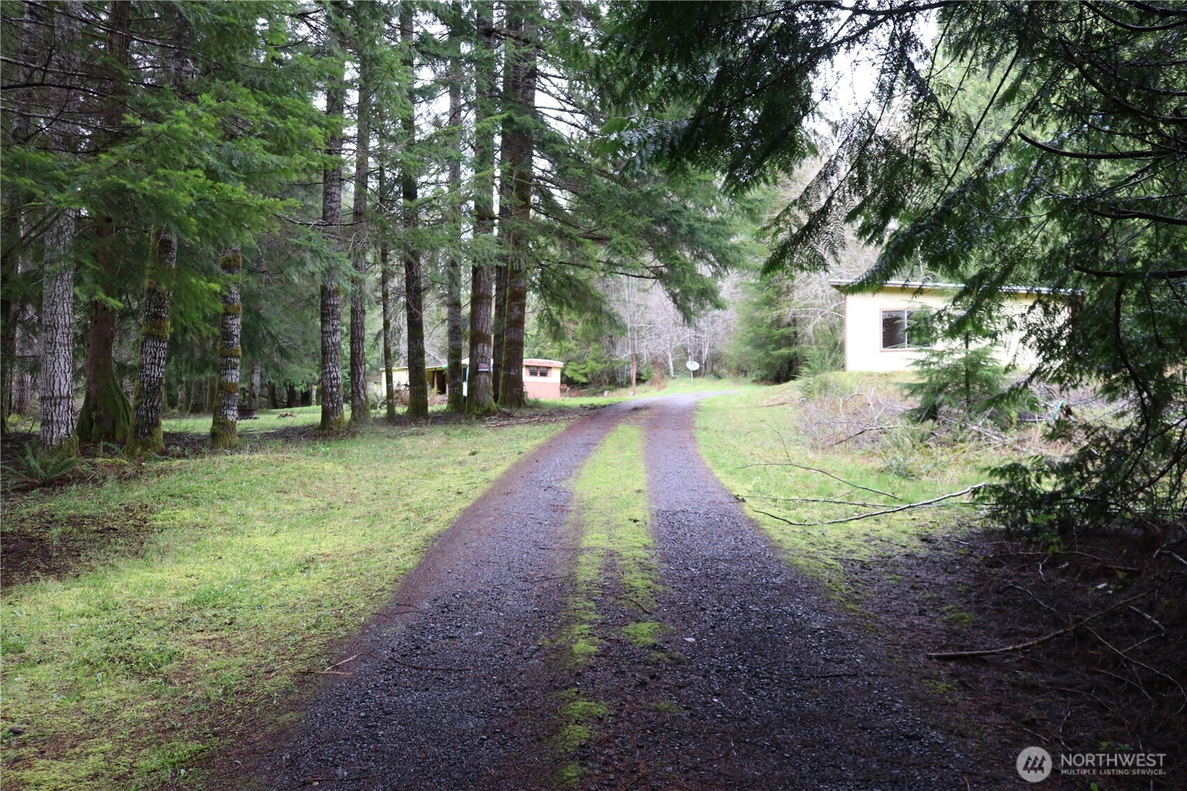 309 Powers Creek Road Property Photo 2