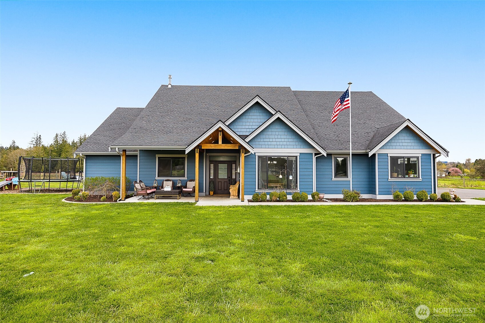 611 300th Street Property Photo 1