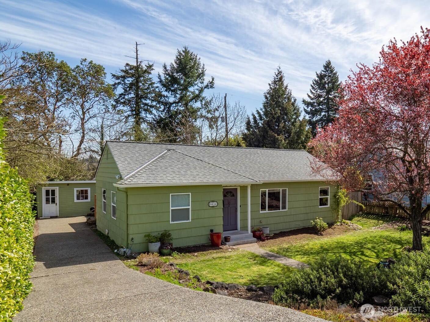 9826 33rd Avenue Property Photo