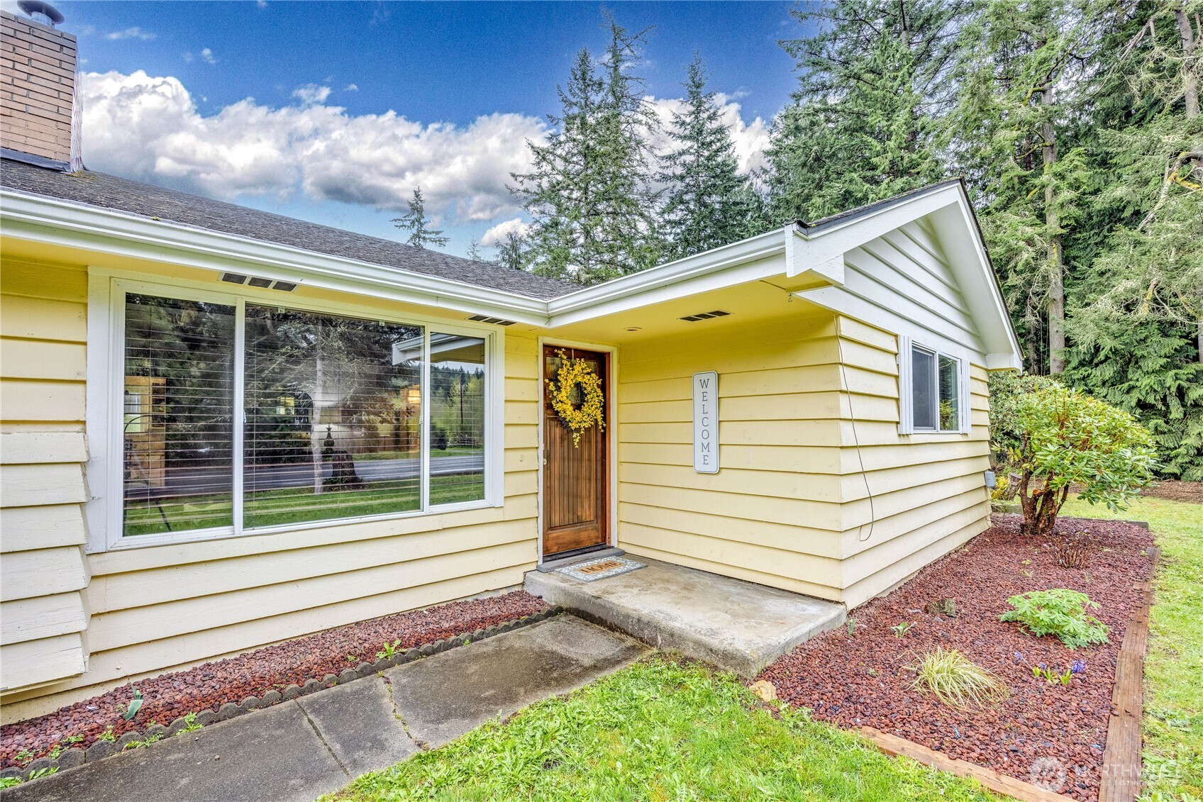 Indianola Real Estate Listings Main Image