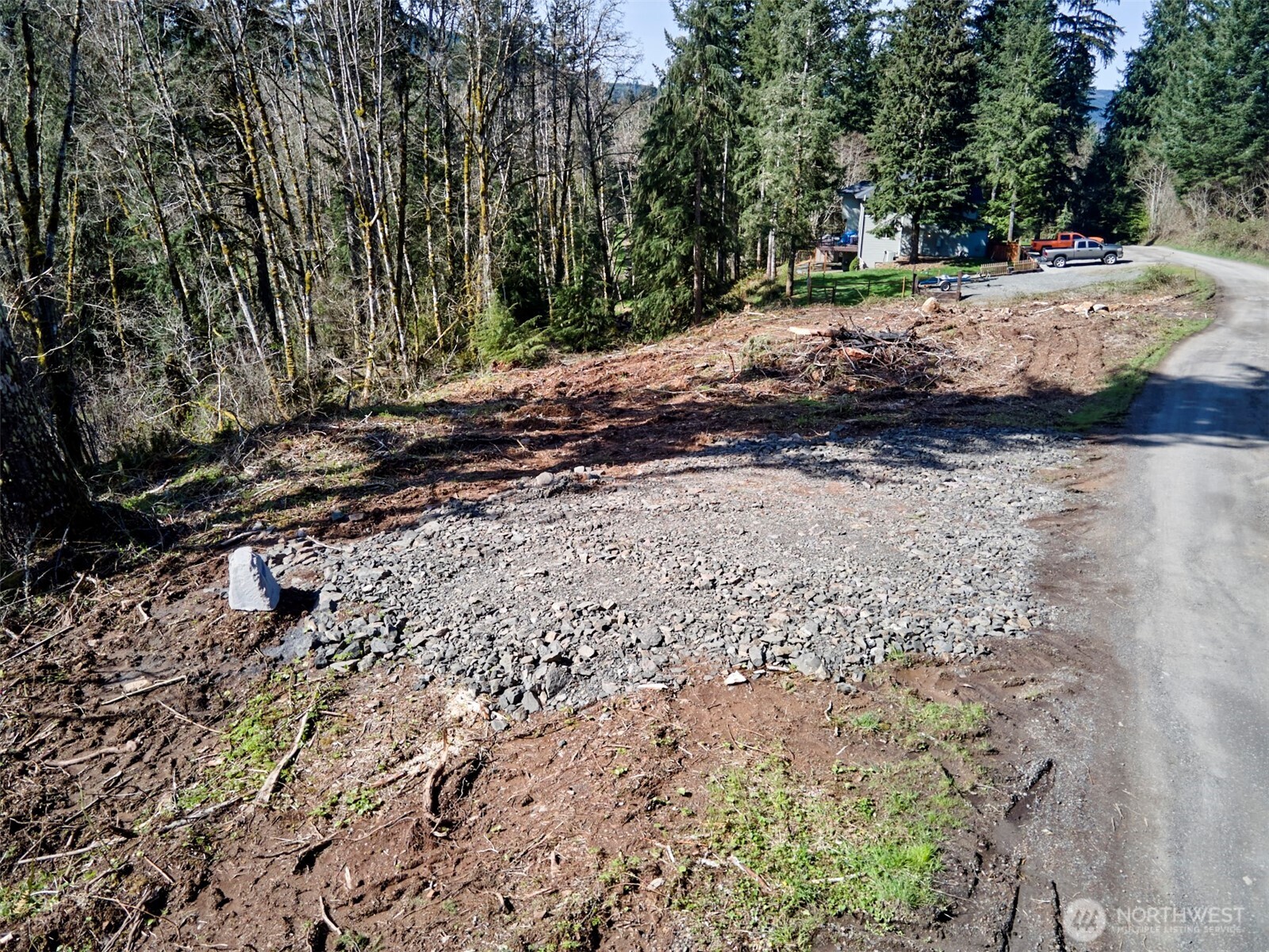 140 Skinner Road Property Photo 3