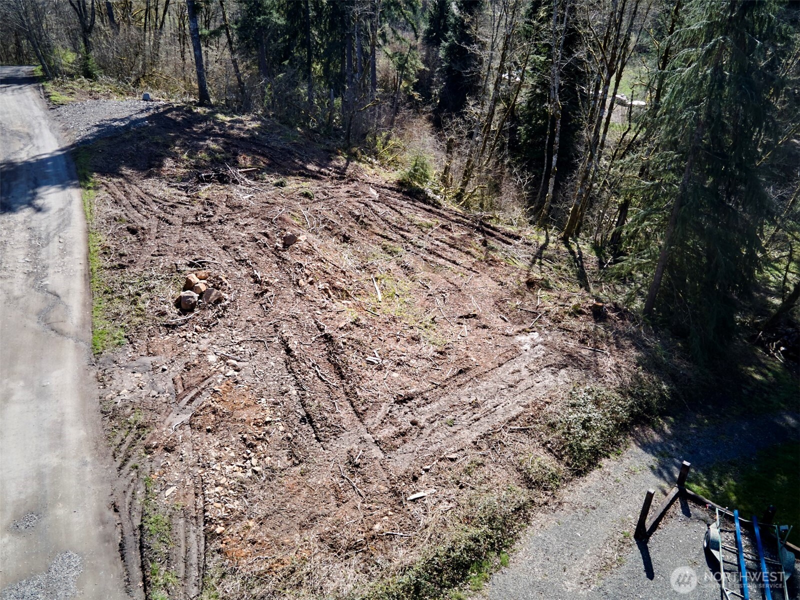 140 Skinner Road Property Photo 5